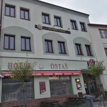 Hotel Ostas Police Nad Metuji Exterior photo